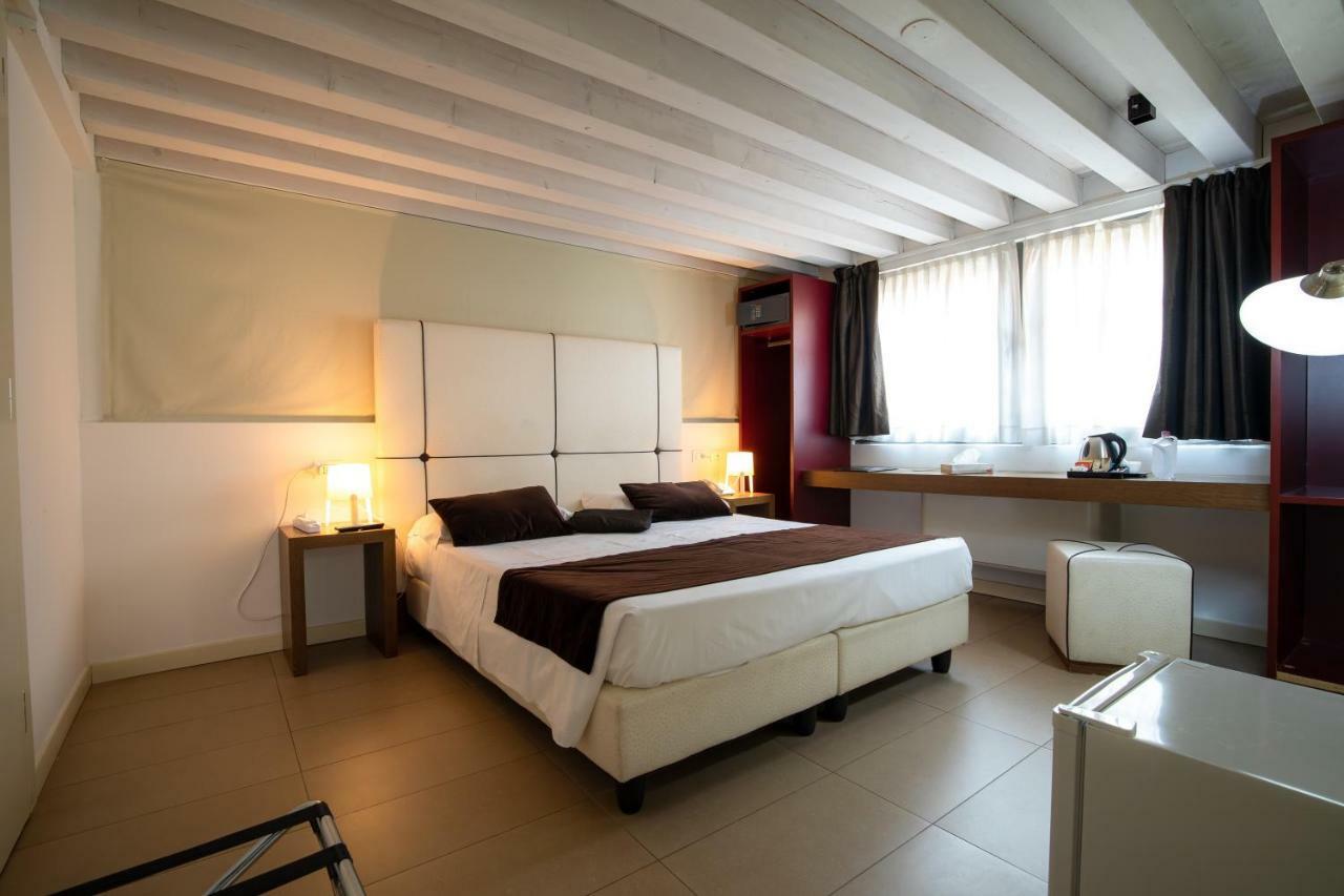 Al Canal Regio - Guest House Venice Ngoại thất bức ảnh